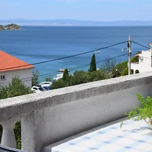 apartmani-rosina.primorje-gorskikotar.com/