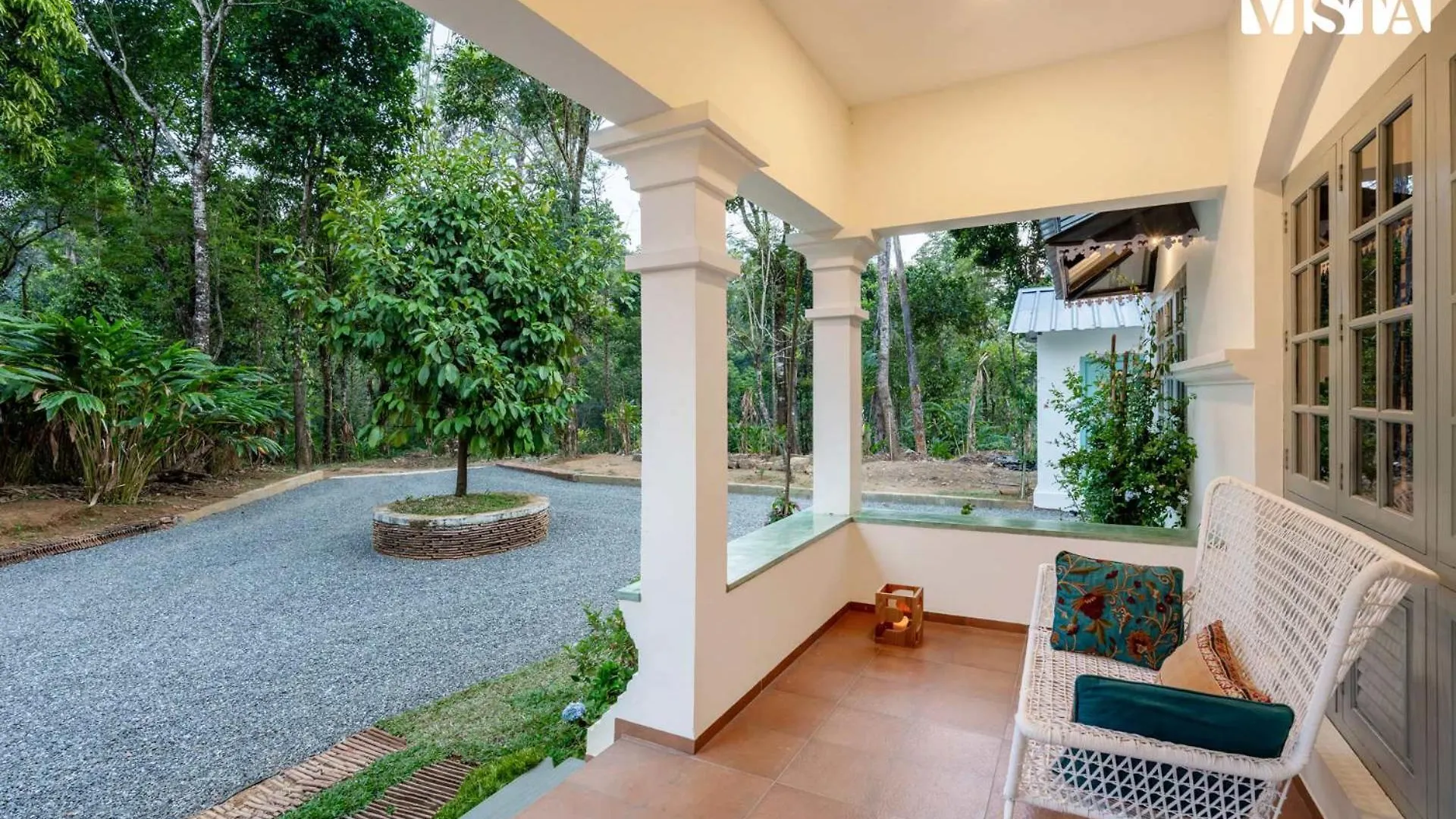 Stayvista At Catherine Cottage With Heater & Board Game Munnar Willa